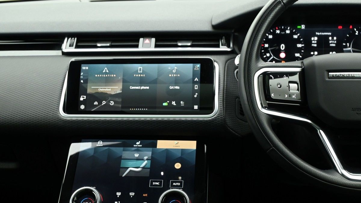 Land Rover Range Rover Velar Image 29