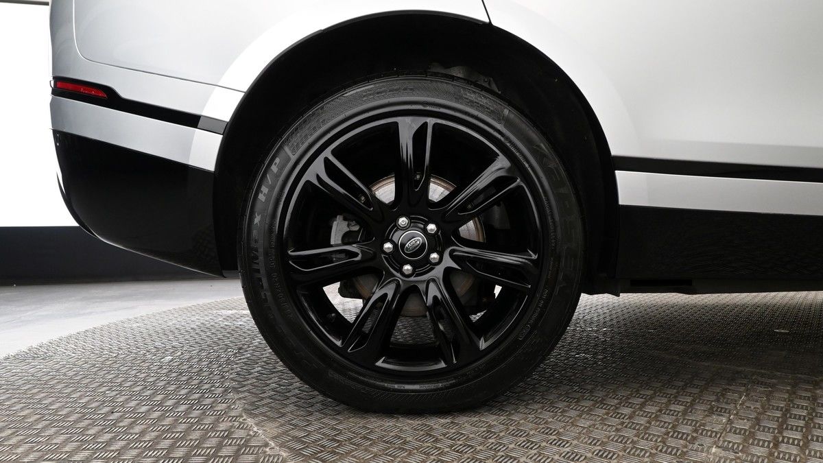 Land Rover Range Rover Velar Image 9