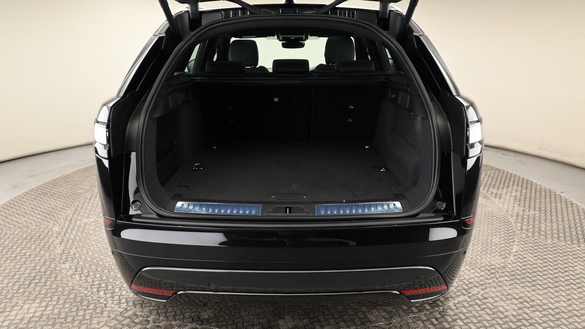 Land Rover Range Rover Velar Image 10