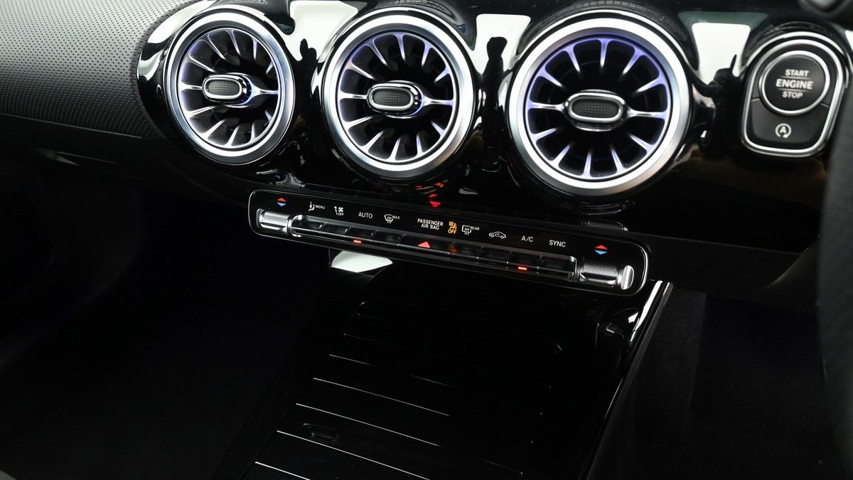 Mercedes-Benz A Class Image 12