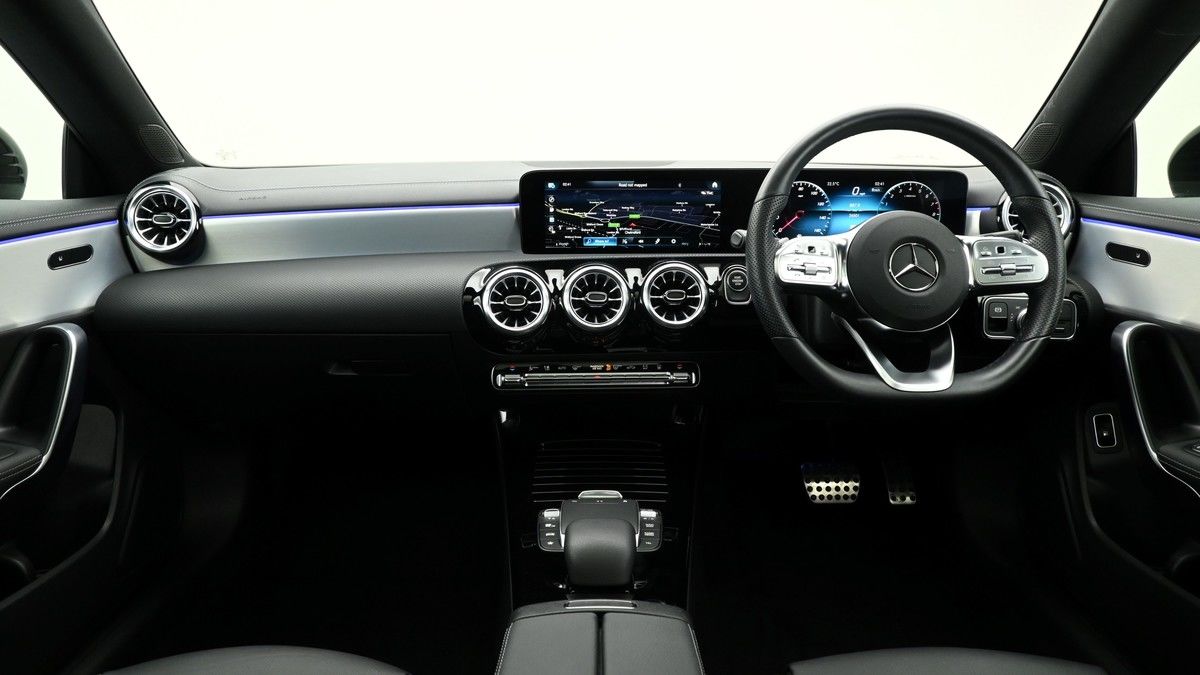 Mercedes-Benz CLA Image 14