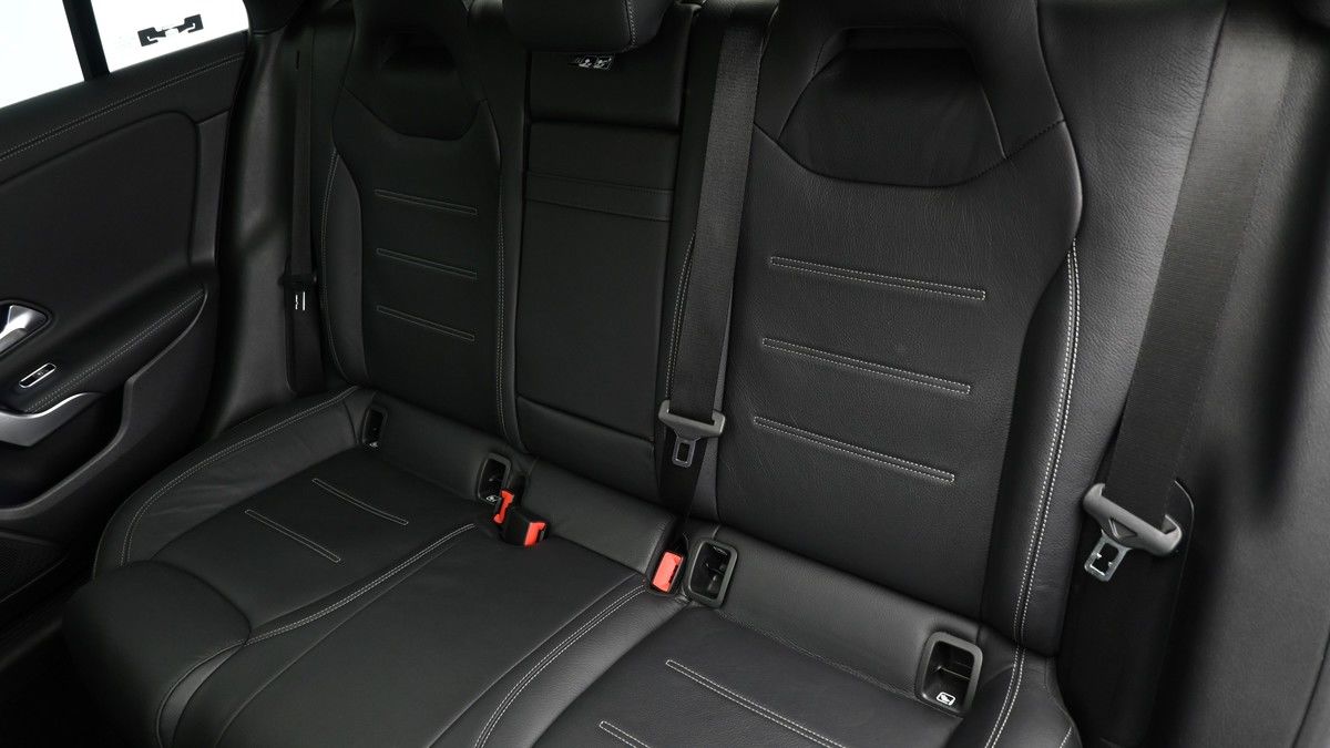Mercedes-Benz CLA Image 5