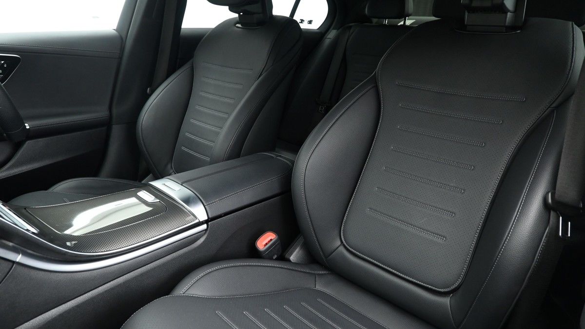 Mercedes-Benz C Class Image 3
