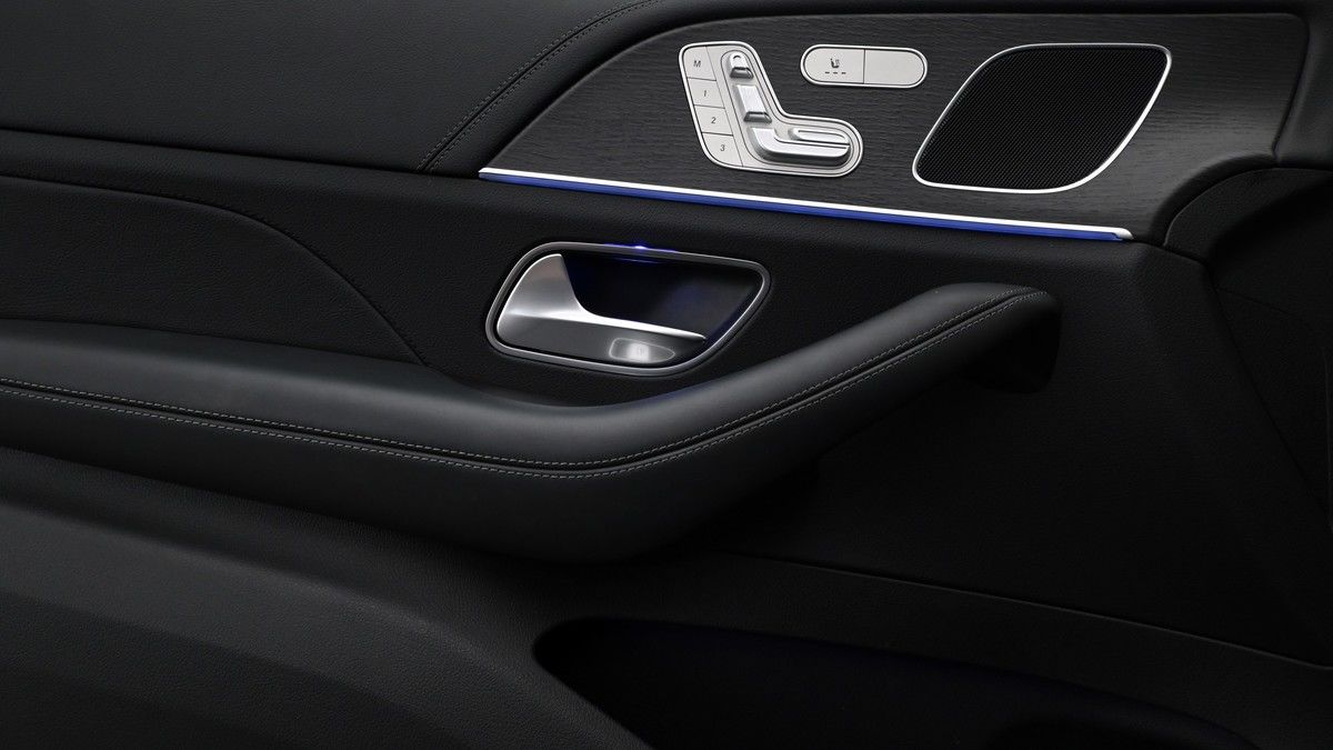 Mercedes-Benz GLE Image 12