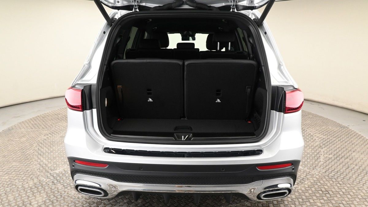 Mercedes-Benz GLB Image 10