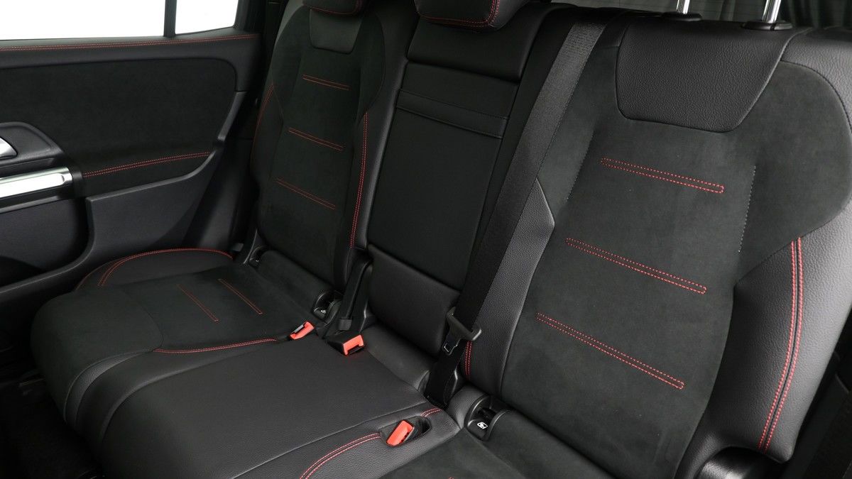 Mercedes-Benz GLB Image 5