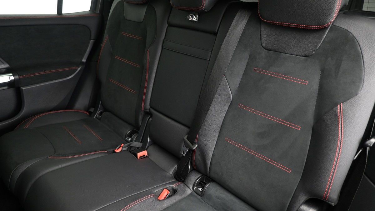 Mercedes-Benz GLB Image 5