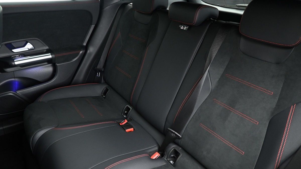 Mercedes-Benz GLA Image 5