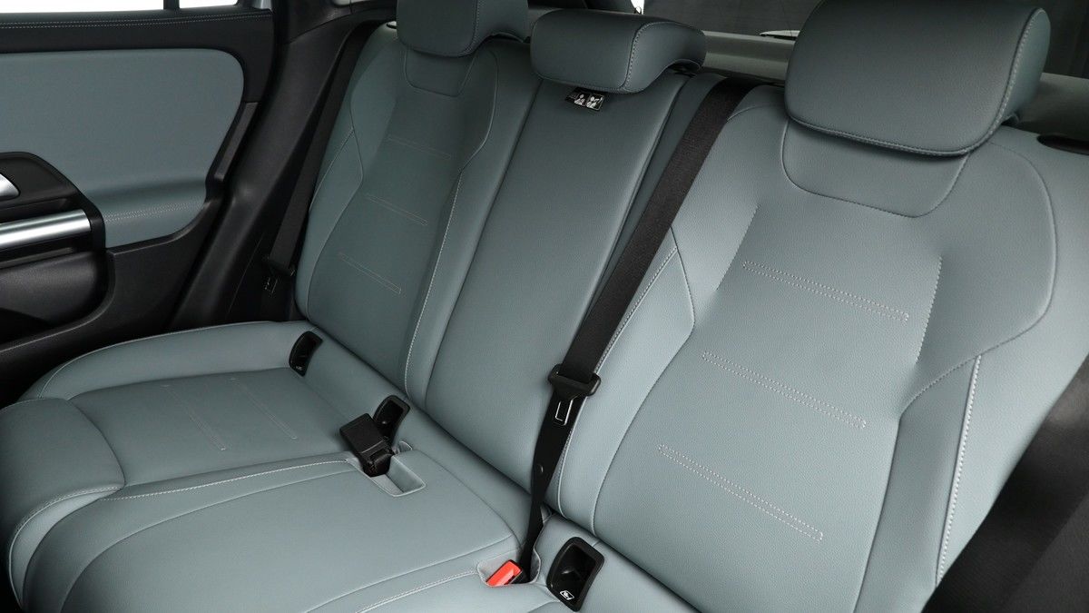 Mercedes-Benz GLA Image 5