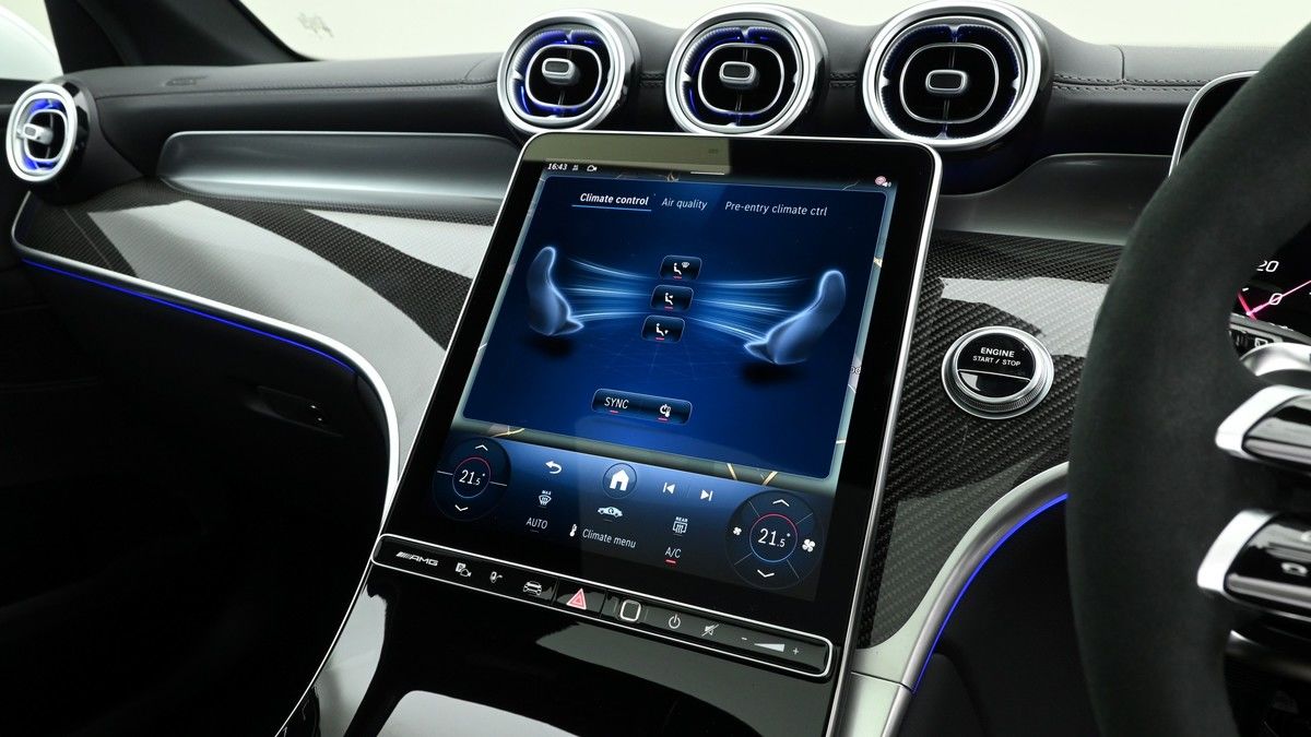 Mercedes-Benz GLC Image 12