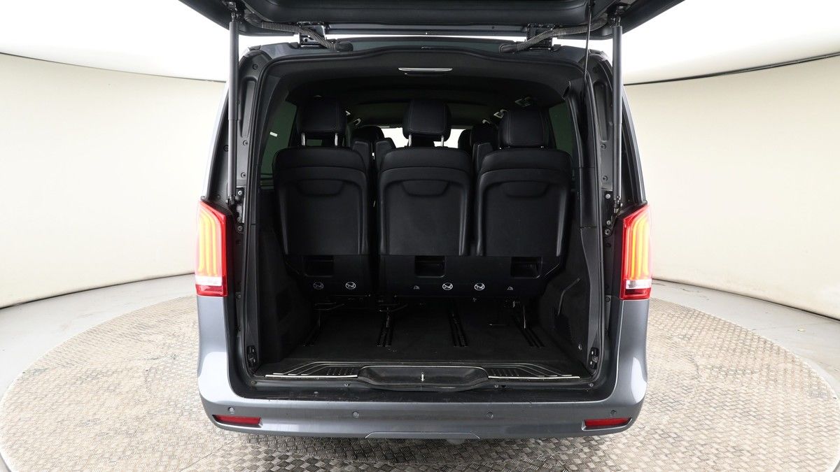 Mercedes-Benz V Class Image 10