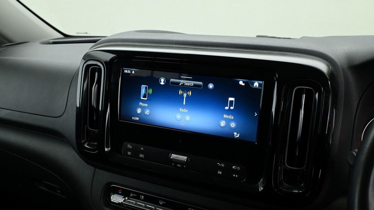 Mercedes-Benz Vito Image 10