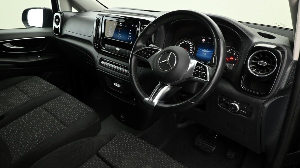 Mercedes-Benz Vito Image 2