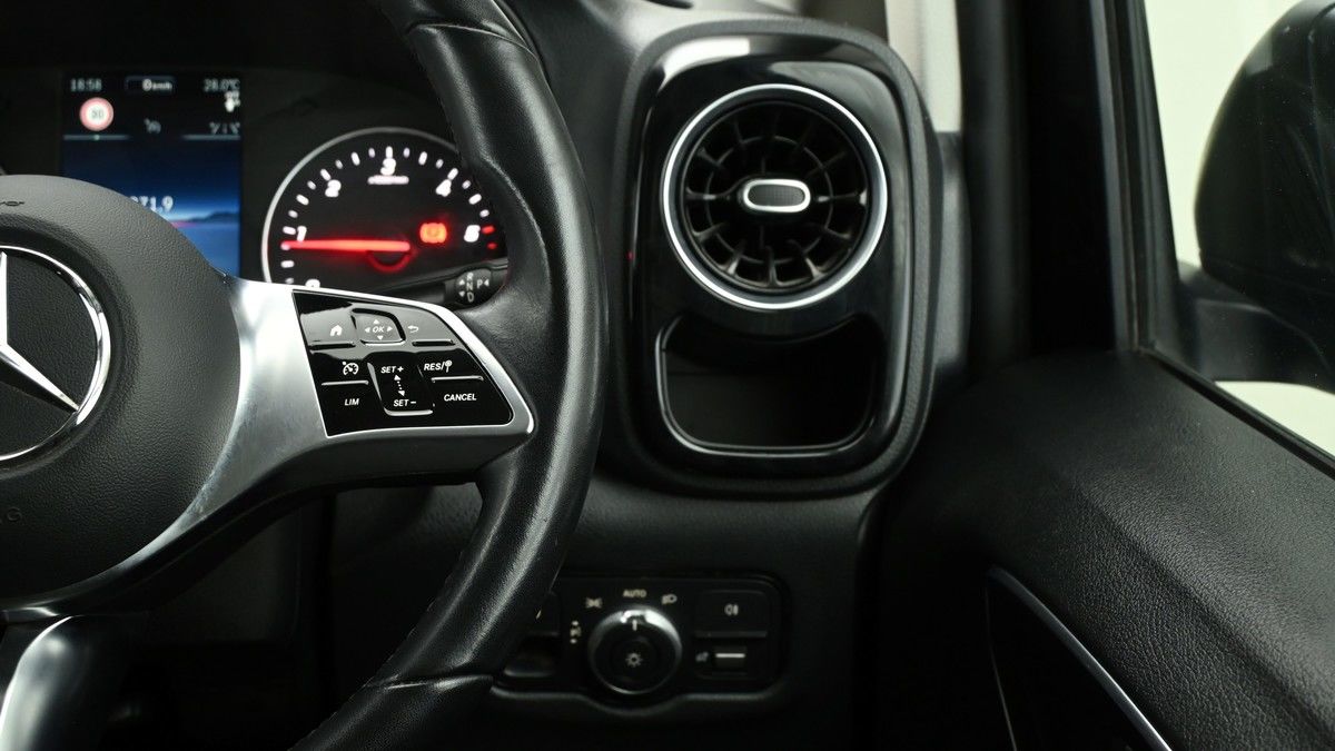Mercedes-Benz Vito Image 15