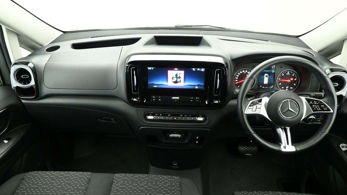 Mercedes-Benz Vito Image 14