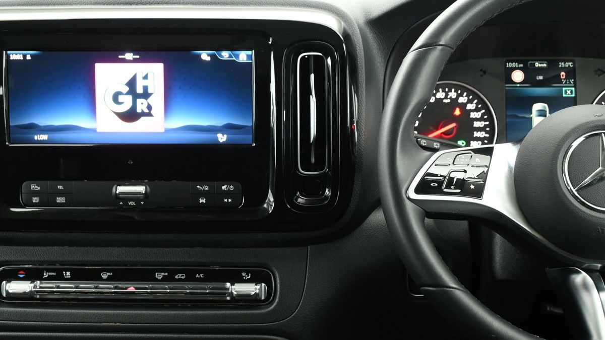 Mercedes-Benz Vito Image 15