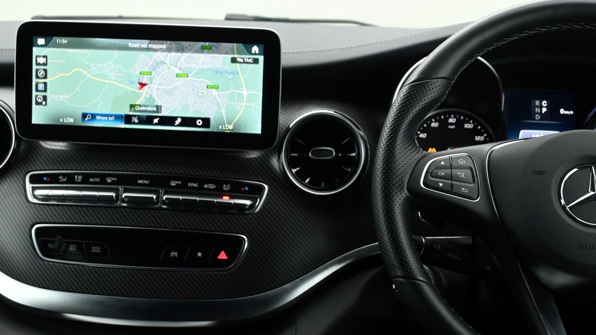 Mercedes-Benz V Class Image 15