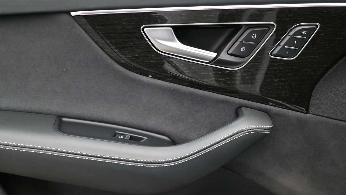 Audi Q7 Image 13