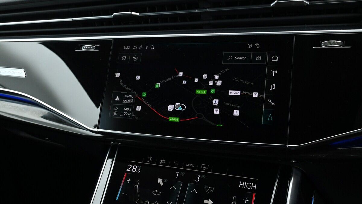 Audi Q7 Image 21