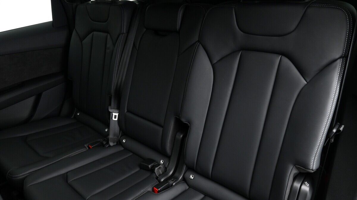 Audi Q7 Image 9