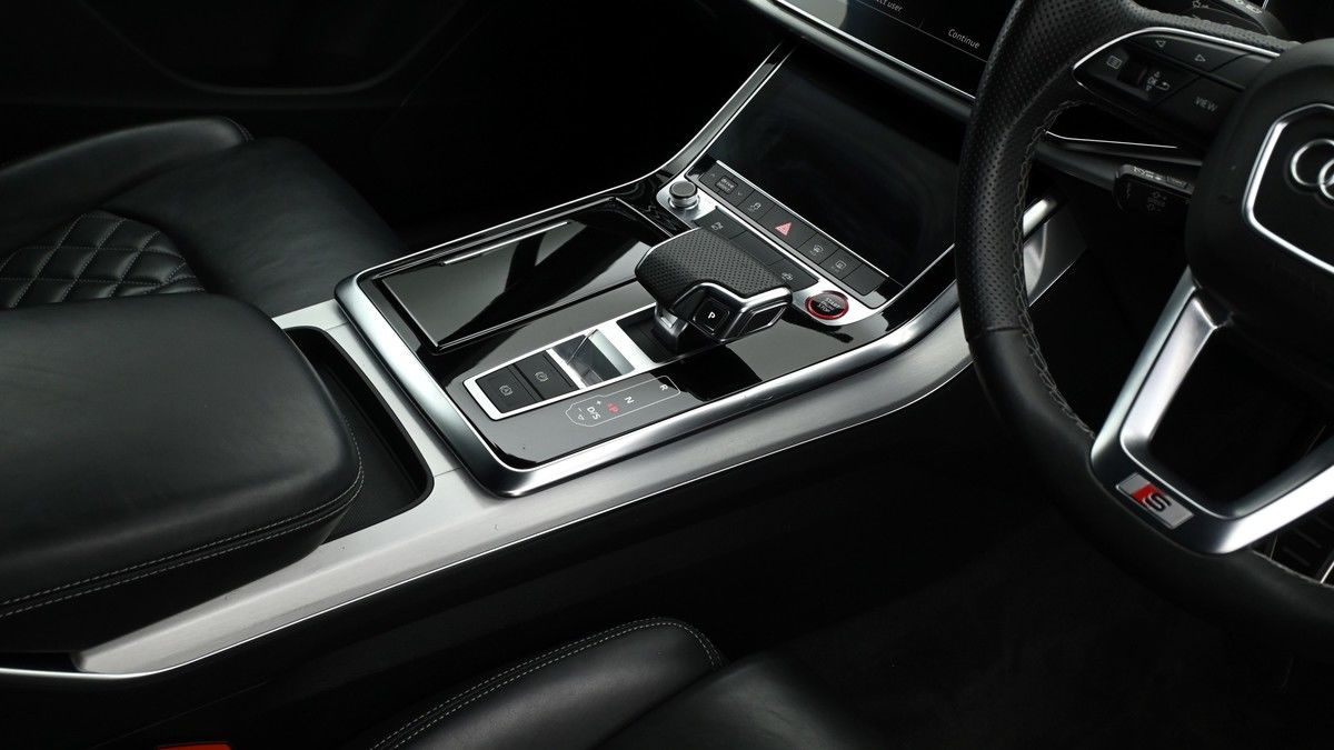 Audi SQ7 Image 2
