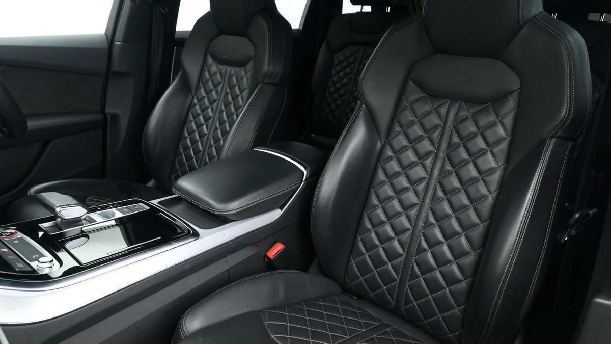 Audi SQ7 Image 4