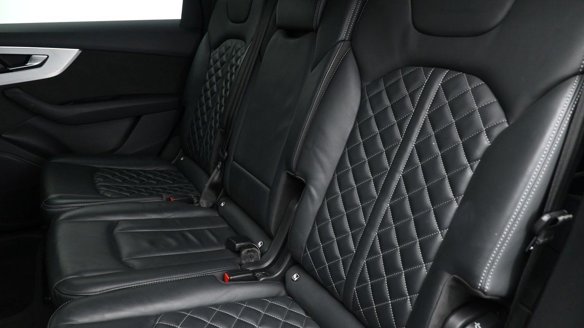 Audi SQ7 Image 5