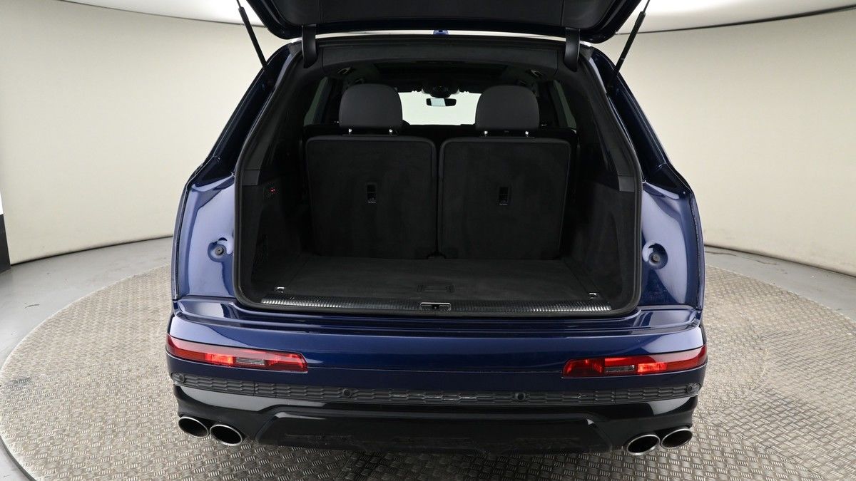 Audi SQ7 Image 10