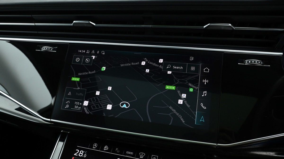 Audi SQ7 Image 11