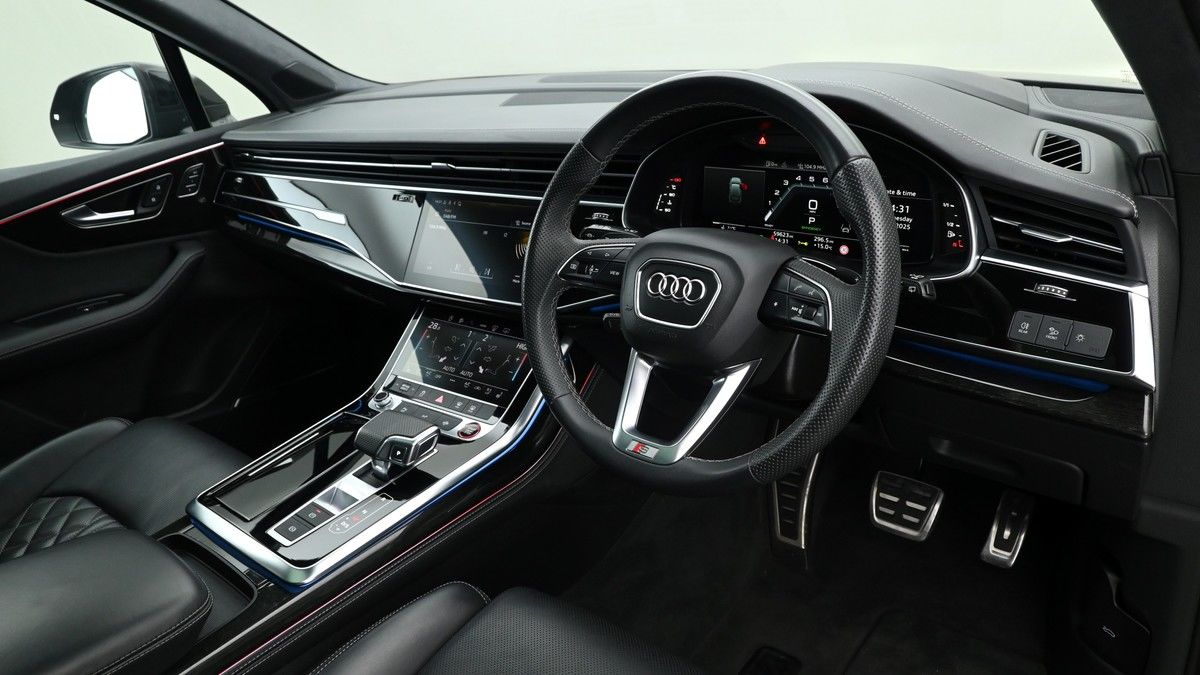 Audi SQ7 Image 3