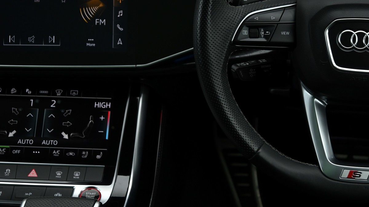 Audi SQ7 Image 15