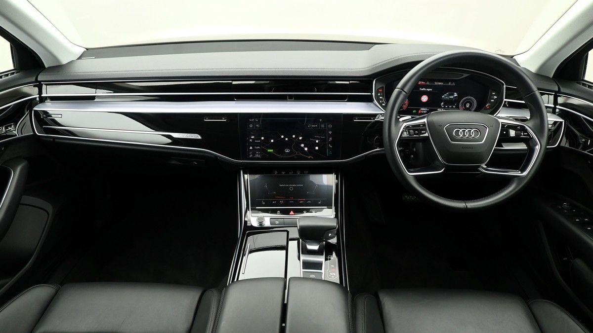 Audi A8 Image 14
