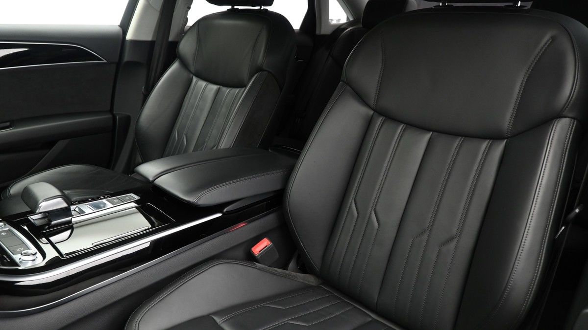 Audi A8 Image 4