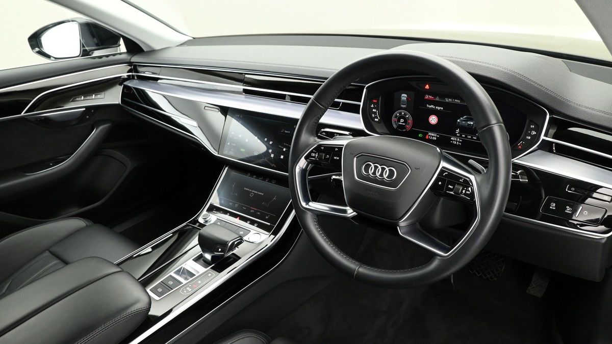 Audi A8 Image 3