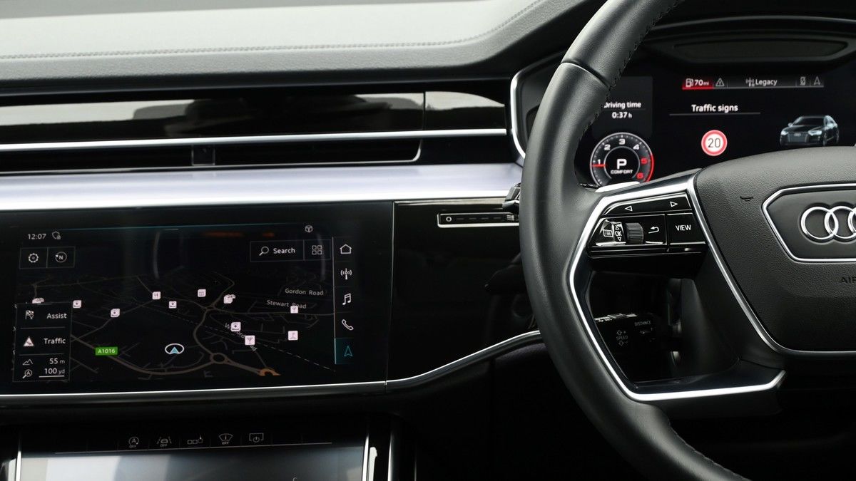 Audi A8 Image 15