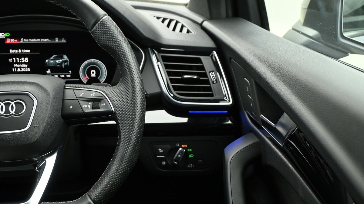 Audi Q5 Image 16