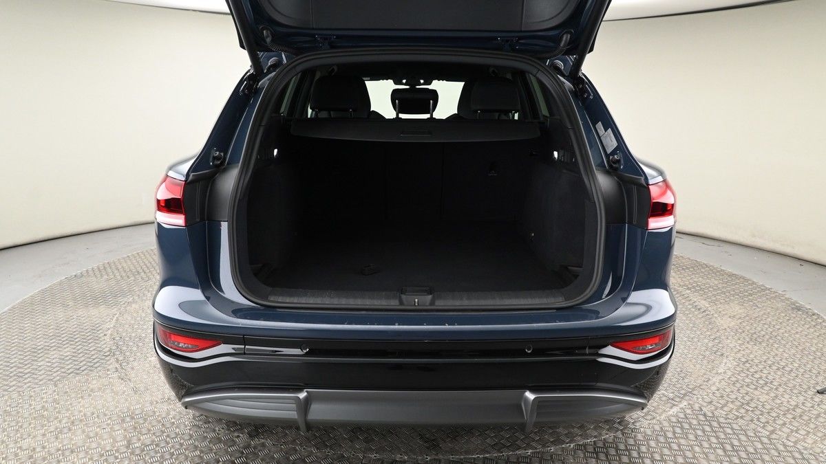 Audi Q6 e-tron Image 10