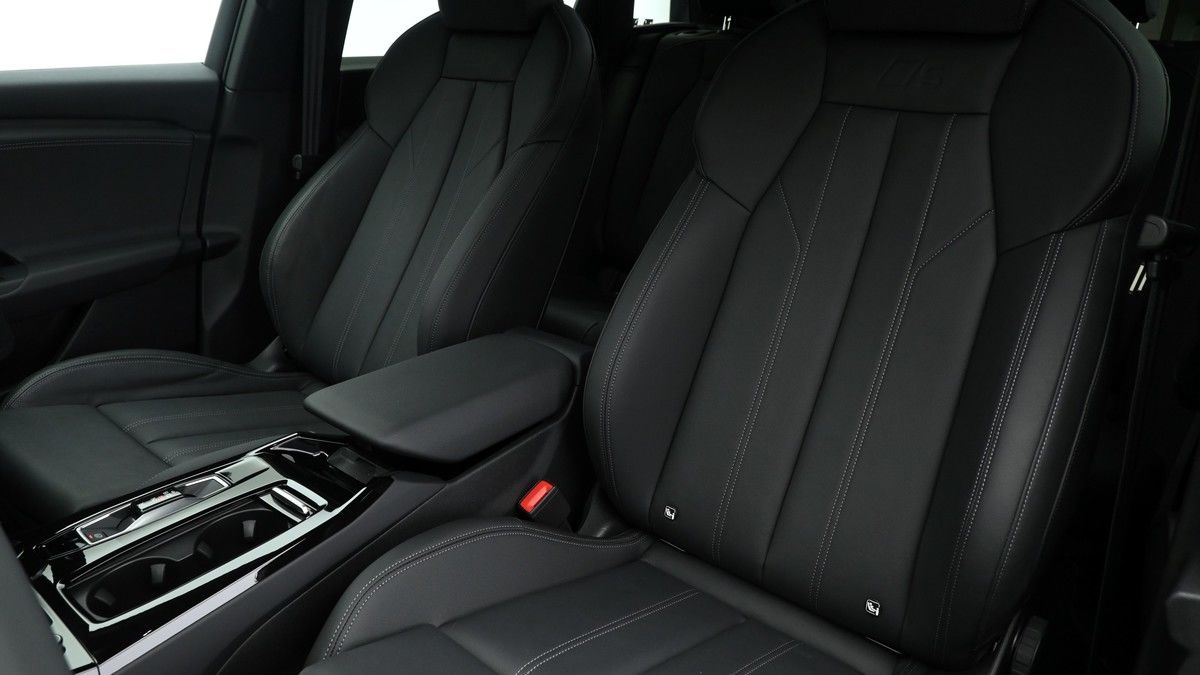 Audi Q6 e-tron Image 4