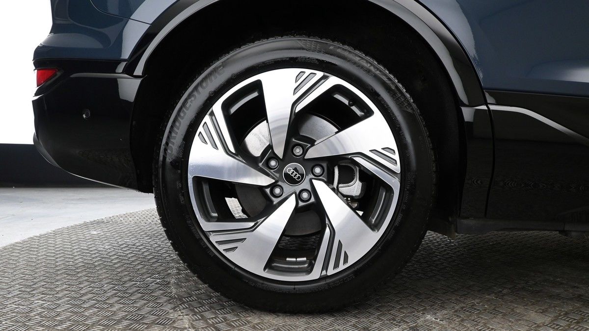 Audi Q6 e-tron Image 9