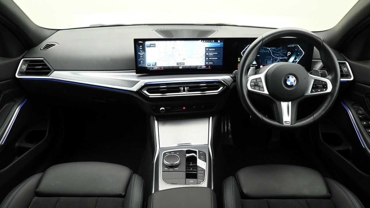 BMW 3 Series Image 14
