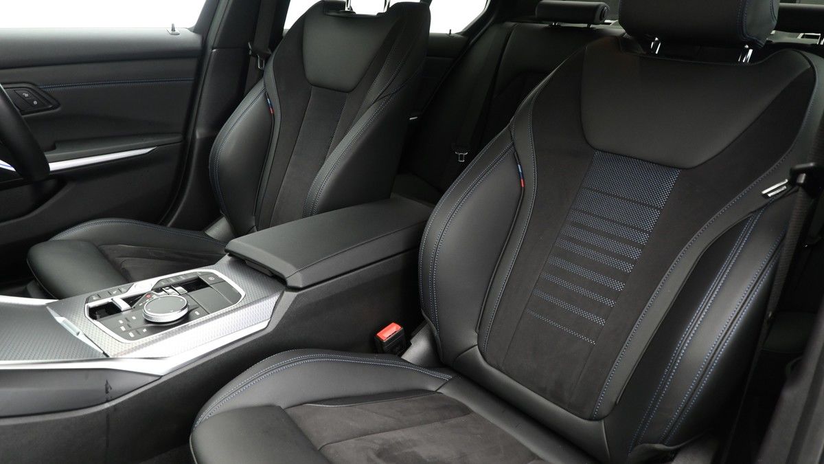 BMW 3 Series Image 13