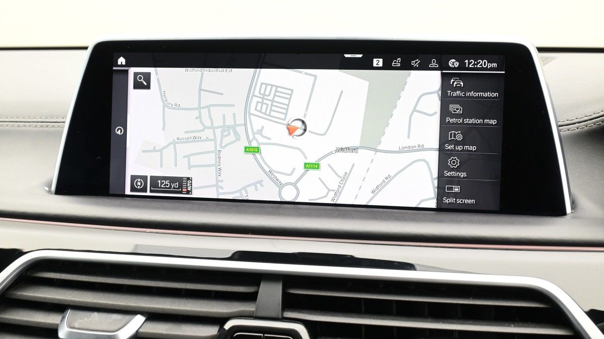 BMW 7 Series Image 11