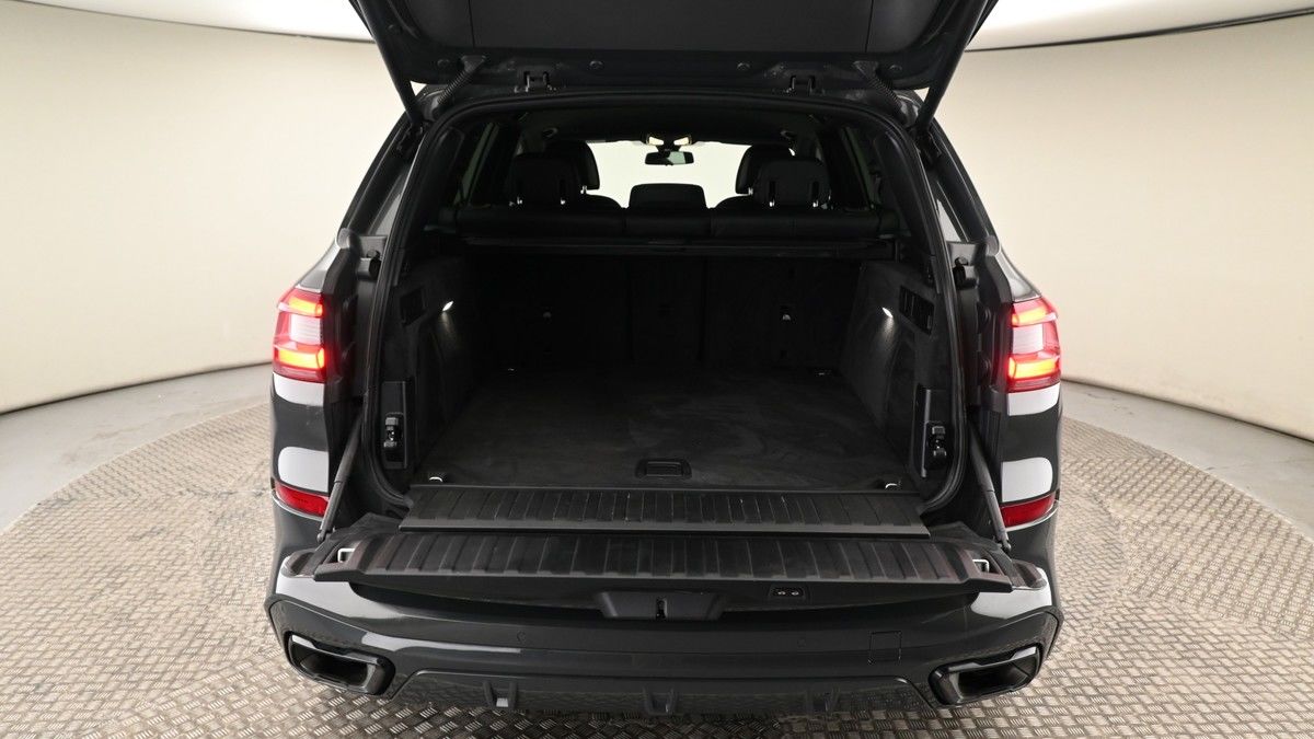 BMW X5 Image 10