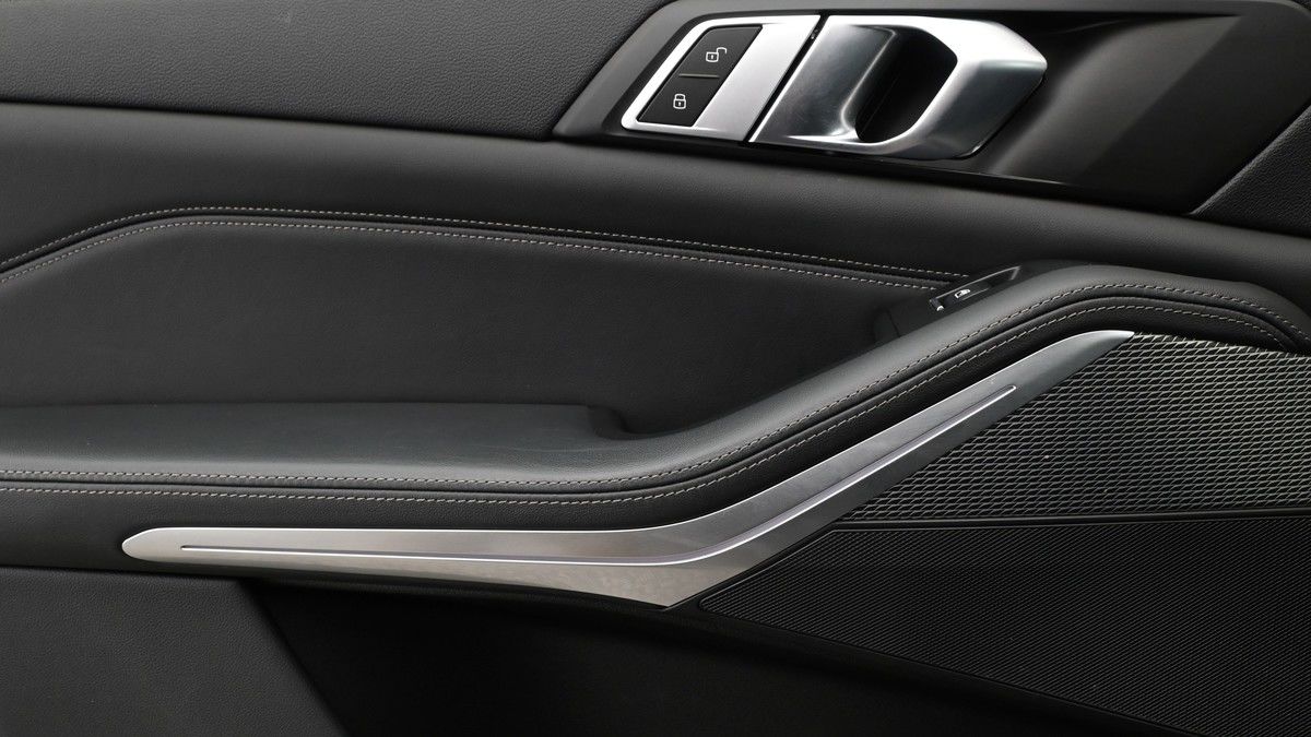 BMW X5 Image 13
