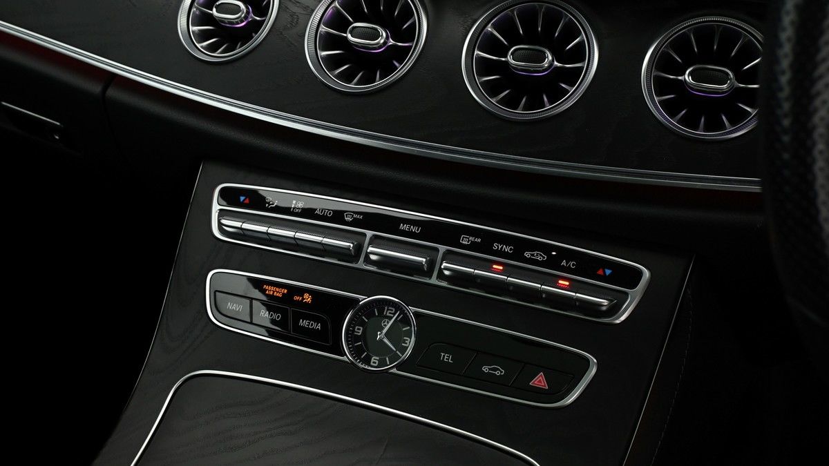Mercedes-Benz E Class Image 12