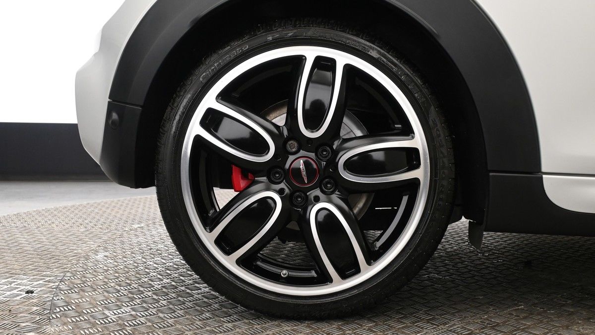 MINI Hatch Image 9