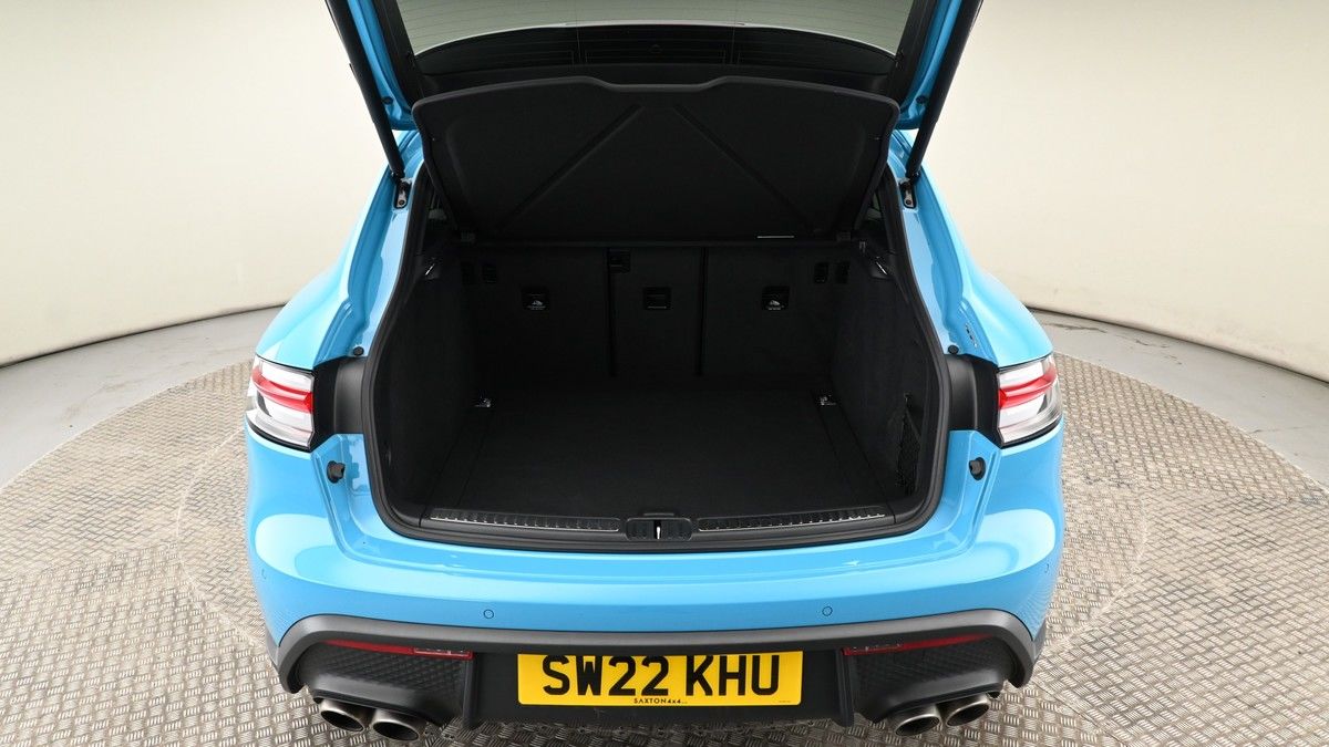 Porsche Macan Image 10