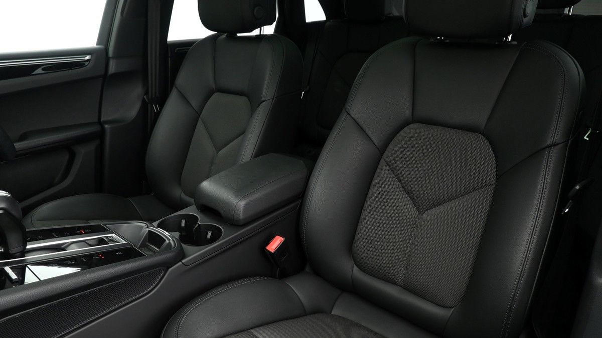 Porsche Macan Image 4