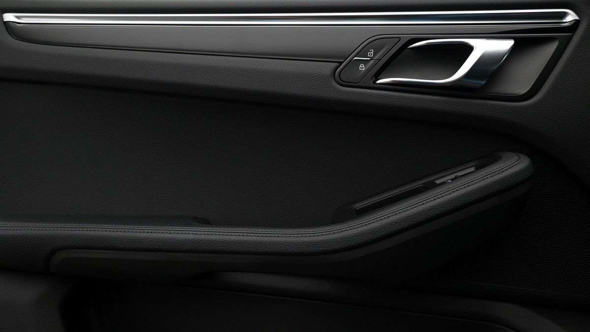 Porsche Macan Image 13