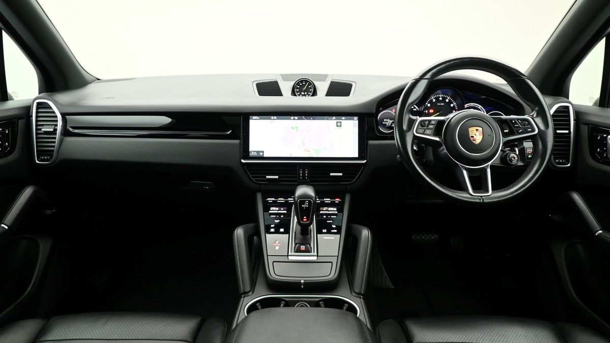 Porsche Cayenne Image 14
